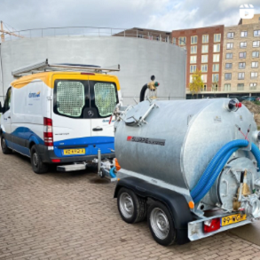 Slurpie achter Dunea-bus