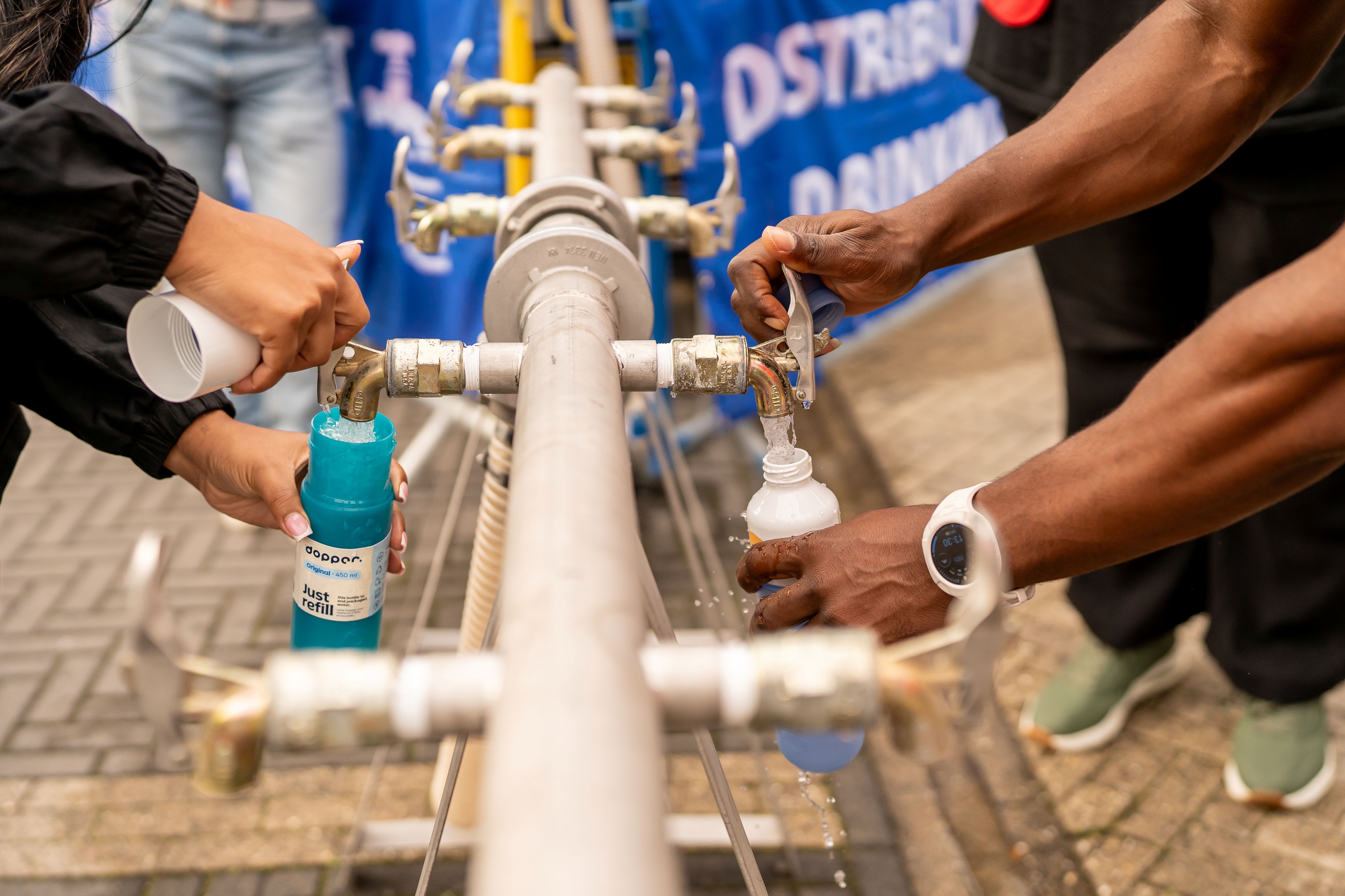 Nooddrinkwater oefening kraan