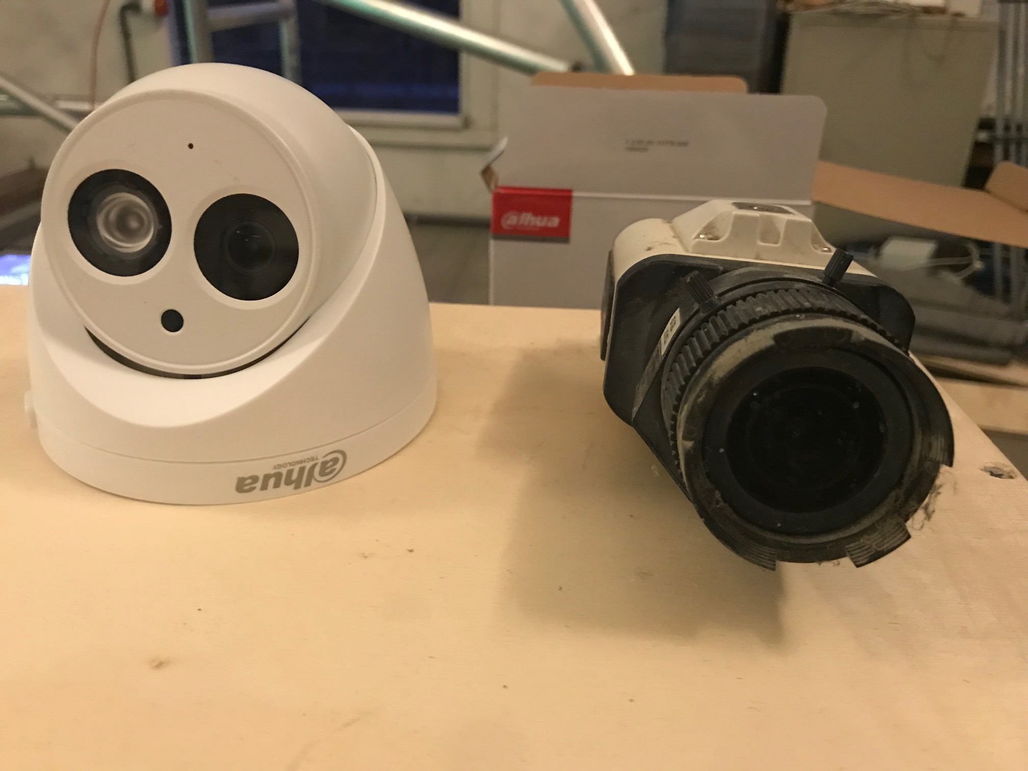 Nieuwe en oude camera kerkuil