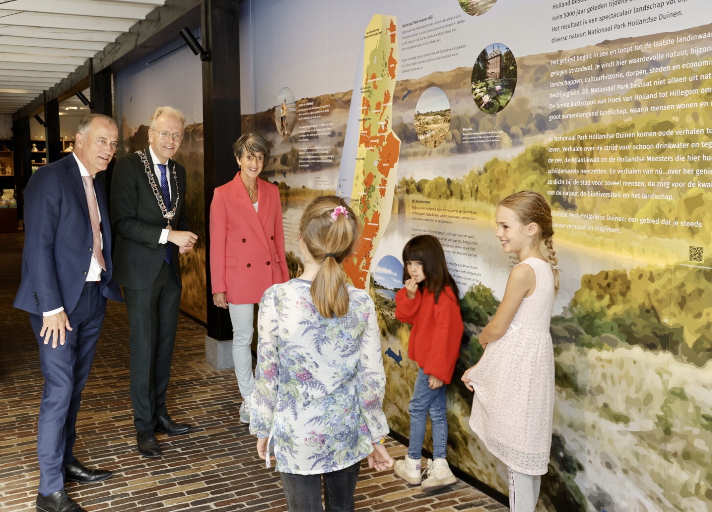 Opening De Tapuit, bezoekerscentrum Dunea