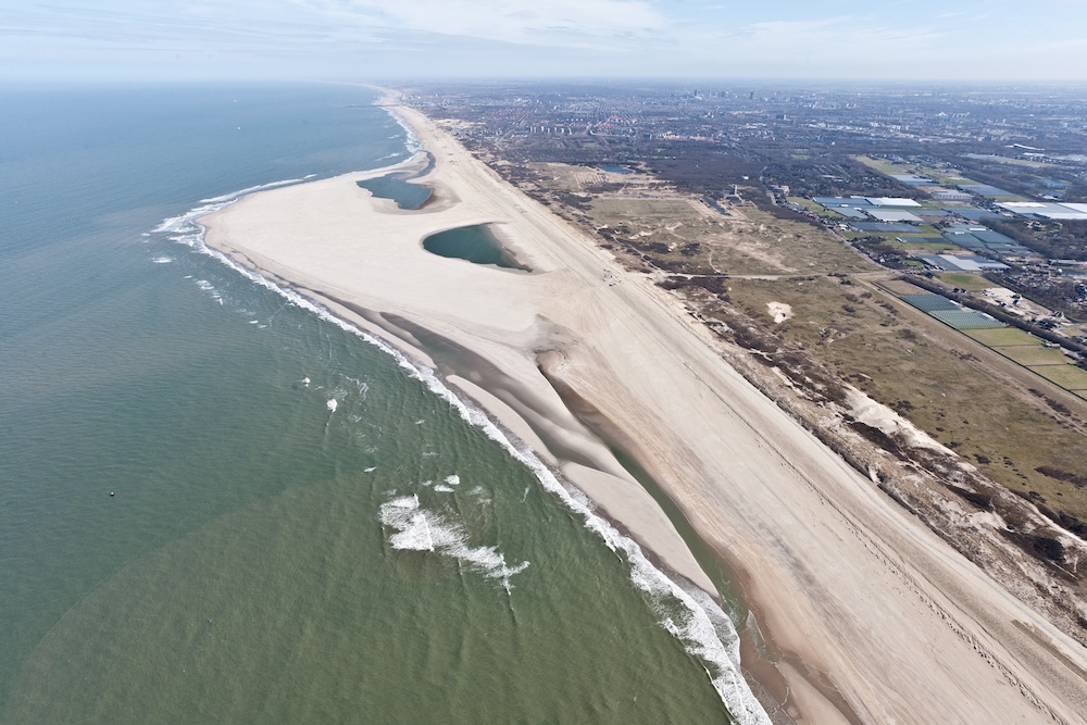 Luchtfoto zandmotor bij Solleveld